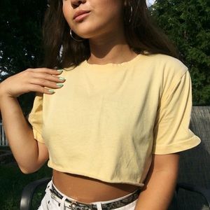 Vintage Cropped Yellow T-shirt!